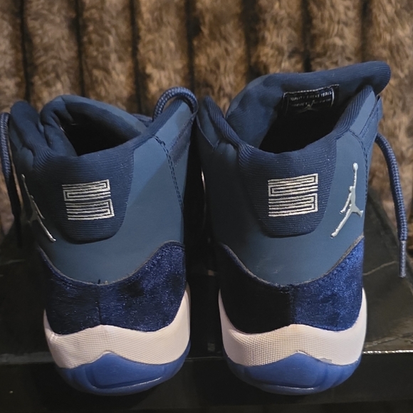 Jordan Blue and White Sneakers - Picture 4 of 4